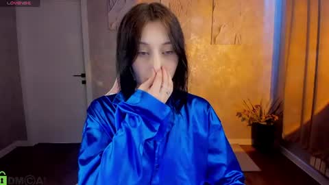 tracey_gill online show from June 10, 2026, 9:08 am