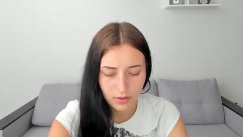 tracey_gill online show from June 28, 2026, 1:22 am