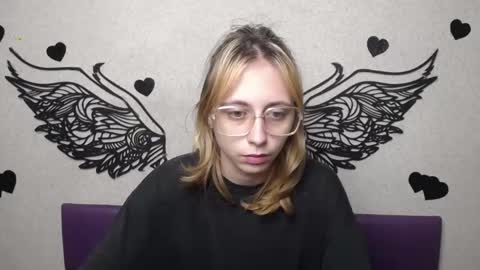 TracyLeeBB online show from November 21, 2025, 12:15 pm