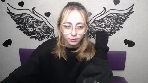 TracyLeeBB online show from December 1, 2025, 11:48 am