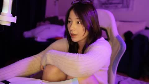 Snapshot of traharaaa chatting on September 21, 2025, 5:36 pm Ariana and Erik online show from September 21, 2025, 5:36 pm