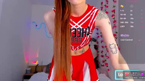 Snapshot of traharaaa chatting on October 24, 2025, 10:44 am Ariana and Erik online show from October 24, 2025, 10:44 am