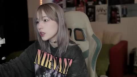 Snapshot of traharaaa chatting on March 13, 2026, 1:51 pm Ariana and Erik online show from March 13, 2026, 1:51 pm