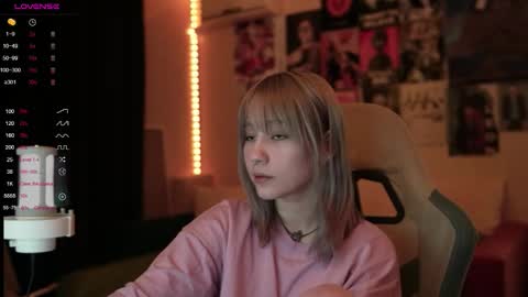 Snapshot of traharaaa chatting on March 17, 2026, 3:48 pm Ariana and Erik online show from March 17, 2026, 3:48 pm