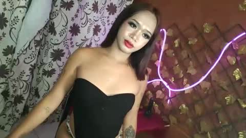 transandrea18 online show from April 17, 2026, 7:44 am