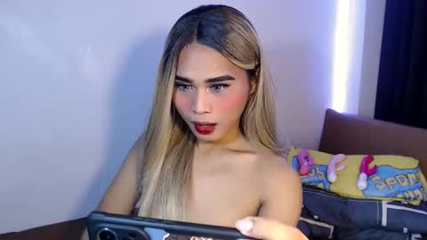 Snapshot of transbigcockselfsucker chatting on October 29, 2025, 8:43 pm GEN LUXS online show from October 29, 2025, 8:43 pm