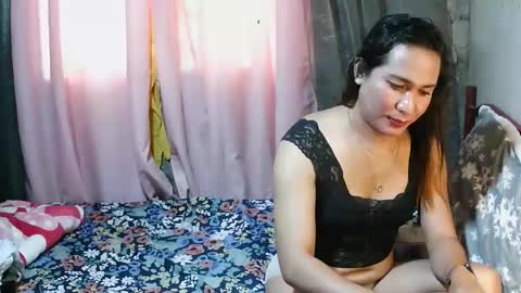 transhottie28 online show from November 5, 2025, 2:00 am