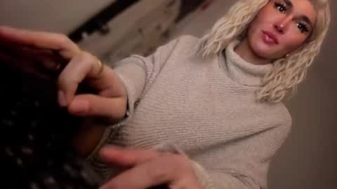 Snapshot of transnextdoor_ chatting on November 17, 2025, 5:08 pm ALMIGHTY GODDESS VALENTINA online show from November 17, 2025, 5:08 pm