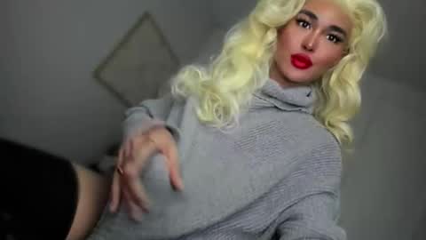 Snapshot of transnextdoor_ chatting on February 26, 2026, 12:48 pm ALMIGHTY GODDESS VALENTINA online show from February 26, 2026, 12:48 pm