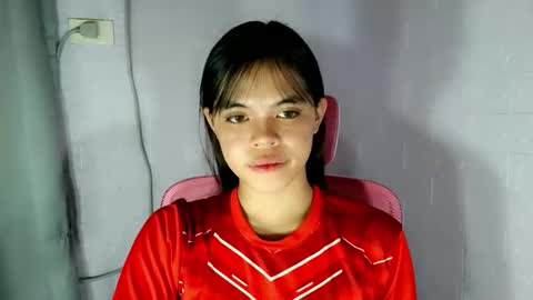 transpinay_kimxxx online show from April 7, 2026, 11:15 pm