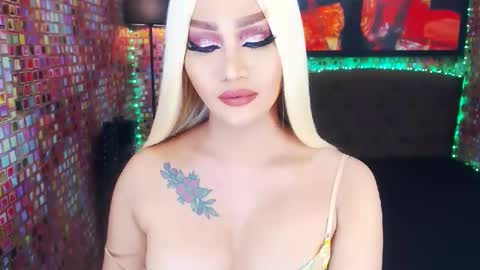 Snapshot of transplayfullolivia chatting on February 10, 2025, 5:58 am KYLIE BELLA  TS online show from February 10, 2025, 5:58 am