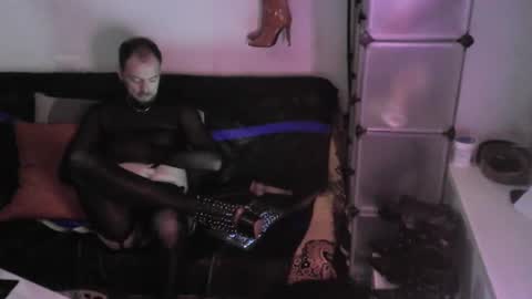 travanale online show from March 5, 2025, 2:36 am