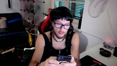 travanale online show from September 17, 2025, 8:16 am