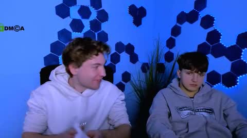 Snapshot of travis_wolf_ chatting on March 3, 2026, 9:26 am Travis online show from March 3, 2026, 9:26 am