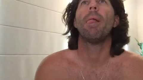 Snapshot of traviskenn chatting on June 1, 2026, 6:42 pm TravisKenn online show from June 1, 2026, 6:42 pm