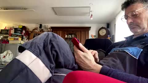 trebgeis1 online show from February 17, 2025, 2:37 pm