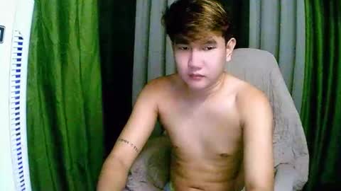 trebz_01 online show from December 22, 2025, 6:43 am