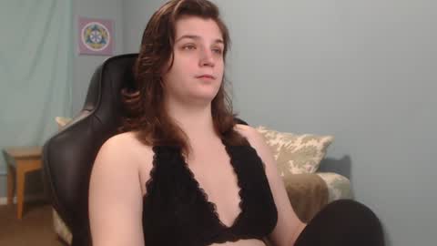 TreeJeanne online show from December 24, 2024, 1:50 pm