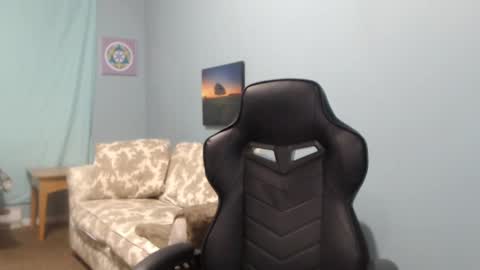 TreeJeanne online show from February 19, 2025, 8:22 am