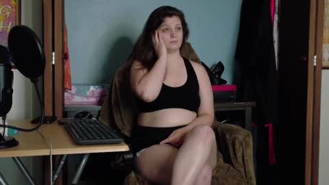 TreeJeanne online show from September 25, 2025, 2:04 am