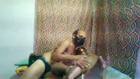 Snapshot of treesomecouple chatting on January 13, 2025, 9:41 am treesomecouple online show from January 13, 2025, 9:41 am