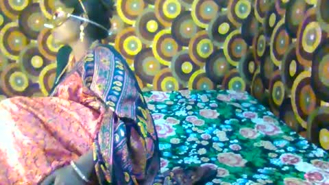 Snapshot of treesomecouple chatting on January 22, 2025, 10:07 am treesomecouple online show from January 22, 2025, 10:07 am