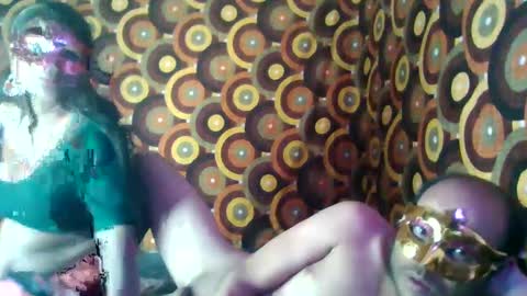 Snapshot of treesomecouple chatting on January 23, 2025, 6:56 pm treesomecouple online show from January 23, 2025, 6:56 pm