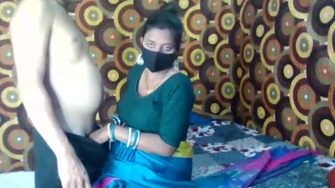 Snapshot of treesomecouple chatting on January 24, 2025, 9:26 pm treesomecouple online show from January 24, 2025, 9:26 pm