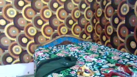 Snapshot of treesomecouple chatting on January 31, 2025, 5:21 pm treesomecouple online show from January 31, 2025, 5:21 pm