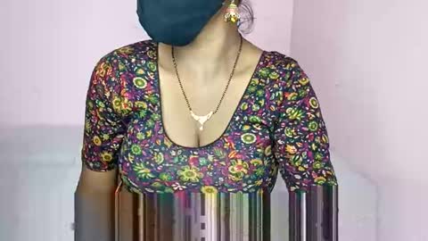 Snapshot of treesomecouple chatting on November 27, 2025, 10:34 pm treesomecouple online show from November 27, 2025, 10:34 pm