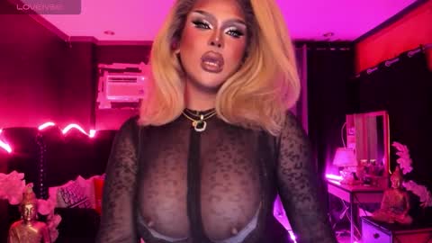 Snapshot of tremendouscockdestroyer chatting on October 25, 2025, 6:57 pm Jade online show from October 25, 2025, 6:57 pm