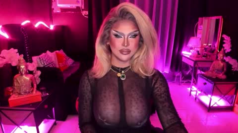 Snapshot of tremendouscockdestroyer chatting on November 10, 2025, 1:59 am Jade online show from November 10, 2025, 1:59 am