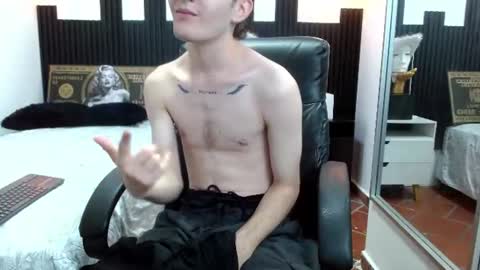 Snapshot of trevor_mob chatting on June 28, 2026, 12:11 pm trevor_mob online show from June 28, 2026, 12:11 pm