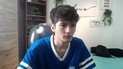 Snapshot of trevor_mob chatting on July 15, 2026, 4:12 pm trevor_mob online show from July 15, 2026, 4:12 pm