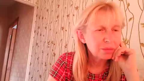 Snapshot of trinaadair chatting on November 20, 2025, 11:21 am TrinaAdair online show from November 20, 2025, 11:21 am