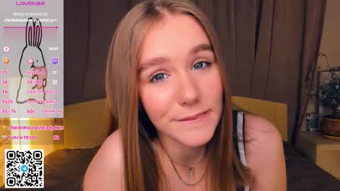 Snapshot of trinahillier chatting on November 25, 2025, 7:14 pm Bubbles online show from November 25, 2025, 7:14 pm