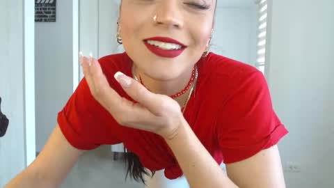 Snapshot of trinity_prestige chatting on February 4, 2025, 4:18 pm TRINITY online show from February 4, 2025, 4:18 pm