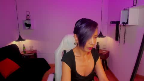 trinityy__ online show from June 8, 2026, 7:25 pm
