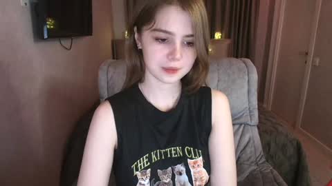 Snapshot of tripleprinces chatting on January 2, 2025, 3:29 pm tripleprinces online show from January 2, 2025, 3:29 pm