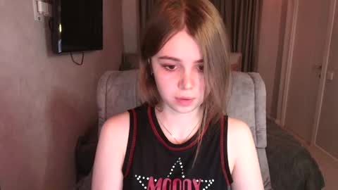 Snapshot of tripleprinces chatting on February 11, 2025, 4:56 pm tripleprinces online show from February 11, 2025, 4:56 pm