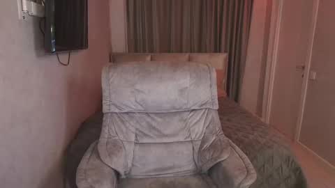 Snapshot of tripleprinces chatting on February 22, 2025, 5:13 pm tripleprinces online show from February 22, 2025, 5:13 pm