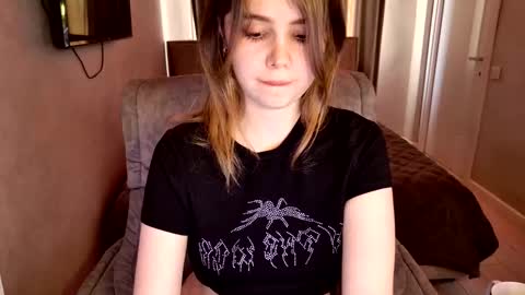 Snapshot of tripleprinces chatting on September 10, 2025, 1:55 pm tripleprinces online show from September 10, 2025, 1:55 pm