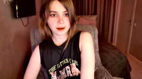 Snapshot of tripleprinces chatting on October 8, 2025, 5:54 pm tripleprinces online show from October 8, 2025, 5:54 pm