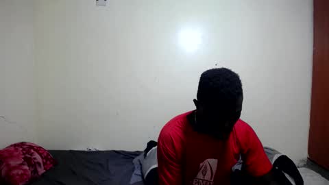 Trisboo5 online show from February 4, 2025, 5:23 pm