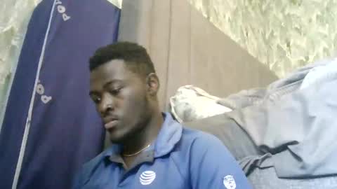 Trisboo5 online show from February 5, 2025, 12:38 pm