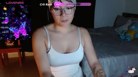 Kitty online show from November 26, 2025, 4:24 am