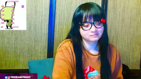 trixiedoescamcam online show from November 20, 2025, 12:55 am