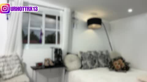 trixieemerald online show from March 1, 2026, 11:18 pm