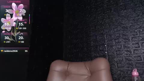 Snapshot of trixxiee_ chatting on February 25, 2025, 7:36 pm trixxiee_ online show from February 25, 2025, 7:36 pm