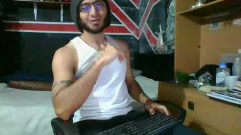 Snapshot of trizquelmen chatting on January 3, 2025, 10:51 pm Andrew online show from January 3, 2025, 10:51 pm